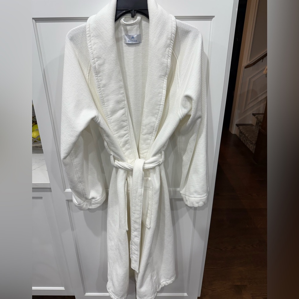 MATOUK NEW Size Small WAFFLE ROBE - WHITE - Picture 5 of 10